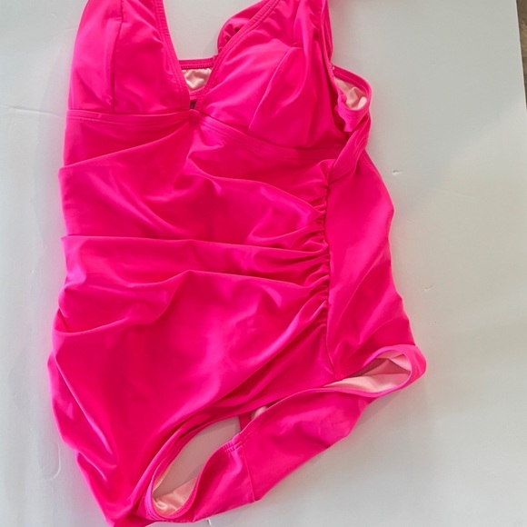 Cupshe Women's Release Happiness Ruched Cross Back One Piece Swimsuit Medium NWT - Picture 7 of 9